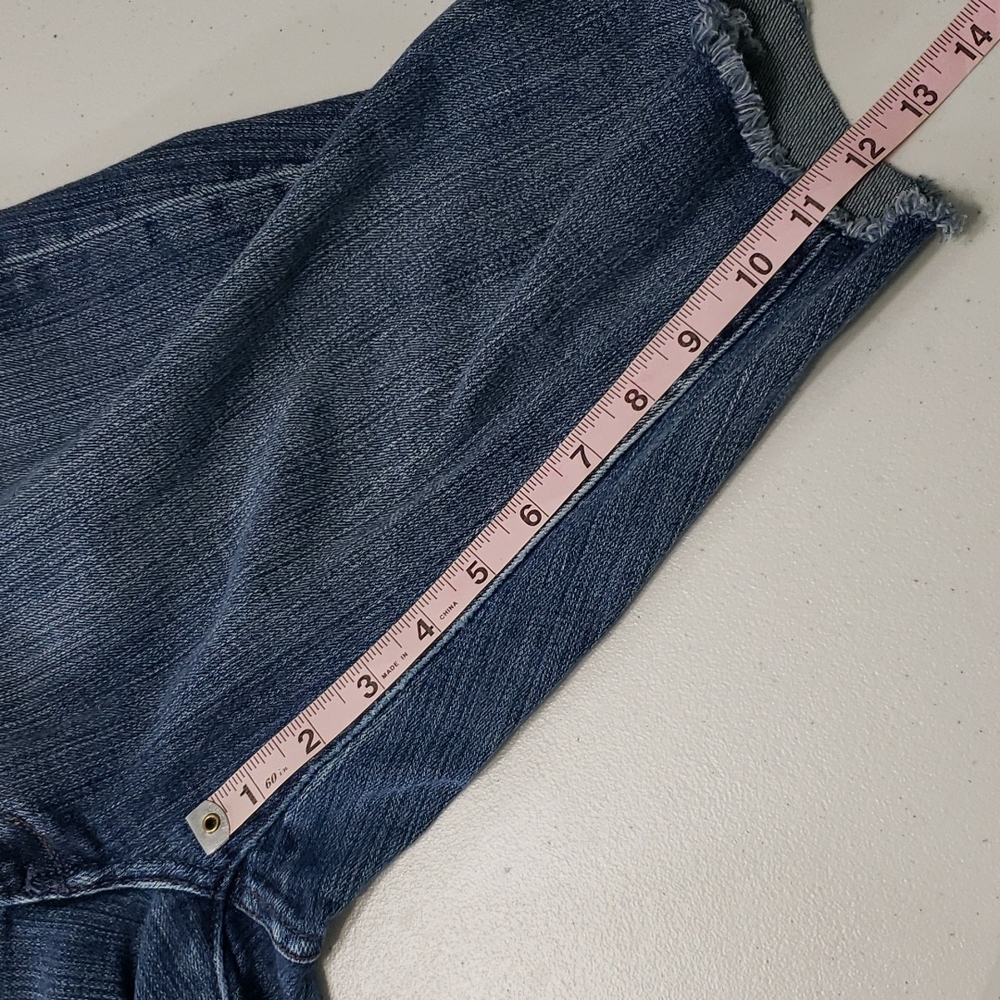 LEVI'S cutoff shorts - Picture 10 of 13